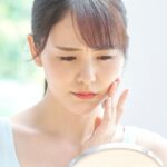 乾燥肌に悩む女性